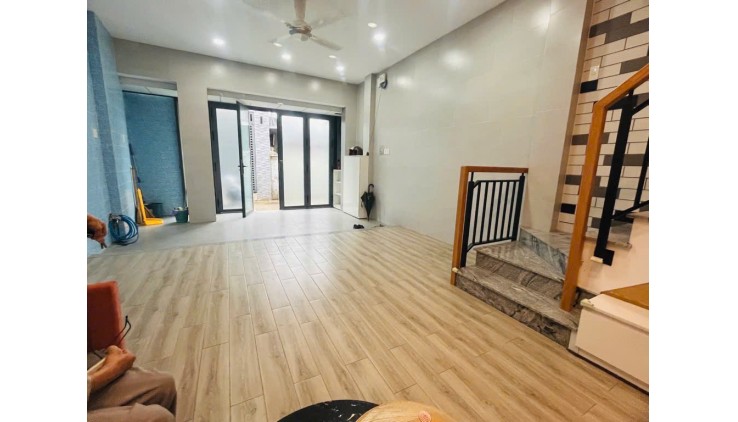 BÁN NHÀ HXH- 3 TẦNG-3PN, 3WC-65M2-GẦN CHỢ CÂY XOÀI-CÁT LÁI- QUẬN 2